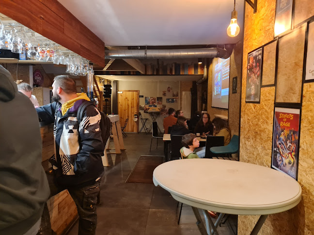 Comments and reviews of The Monkey's Café
