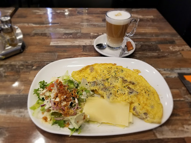 Comments and reviews of Brunchy