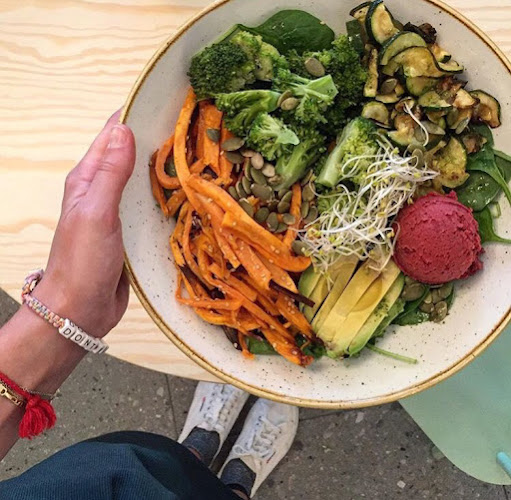 Plus+ | Breakfast & Lunch Spot in Ghent Open Times
