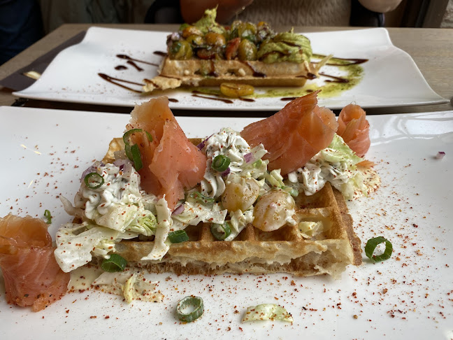 House of waffles Phone number