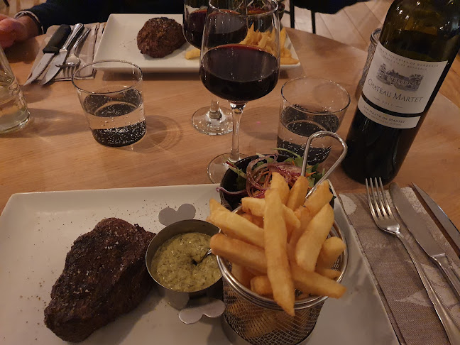 Comments and reviews of Chez Georges