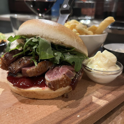 Comentarii opinii despre The Swiss Chalet