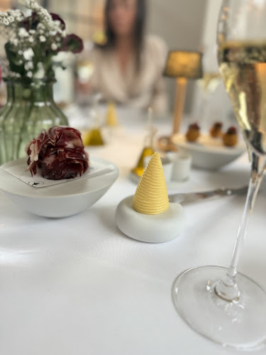 Restaurant De Lindehoeve Phone number