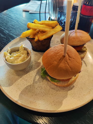 Comentarii opinii despre 5th Avenue