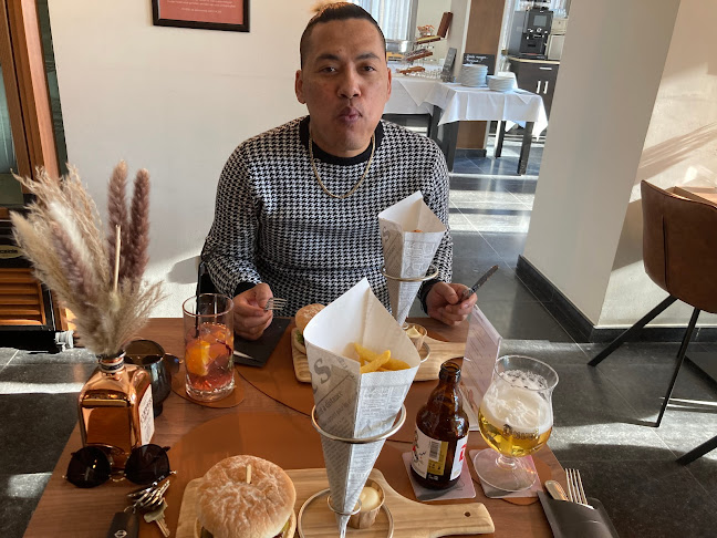 Comentarii opinii despre Brasserie Van Eyck