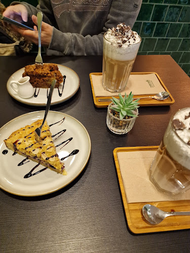 http://www.maukattencafe.be/
