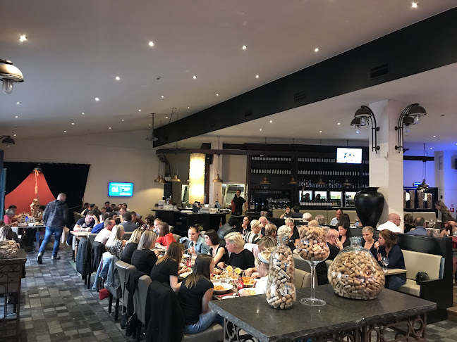 Zero Zero Grand Café