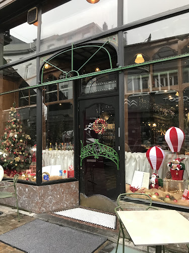 Comments and reviews of La Quincaillerie