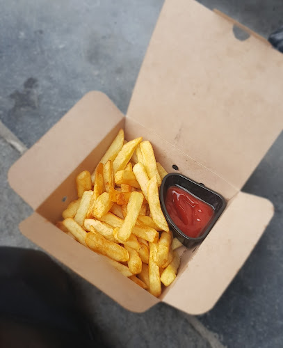 Ellis Gourmet Burger Phone number