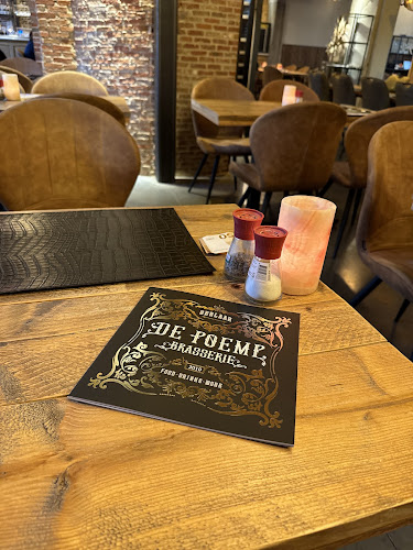Comments and reviews of De Poemp