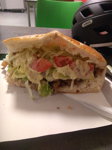 https://www.pittapizzakervan.be/