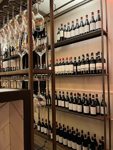 Au Gusto Wine & Dine - Horeca