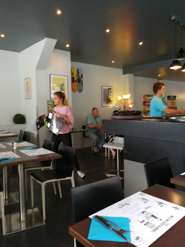 Comments and reviews of Le British