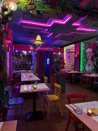 Comments and reviews of El Sombrero