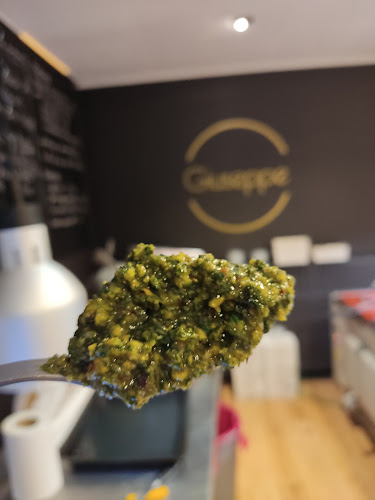 Comments and reviews of Epicerie Giuseppe