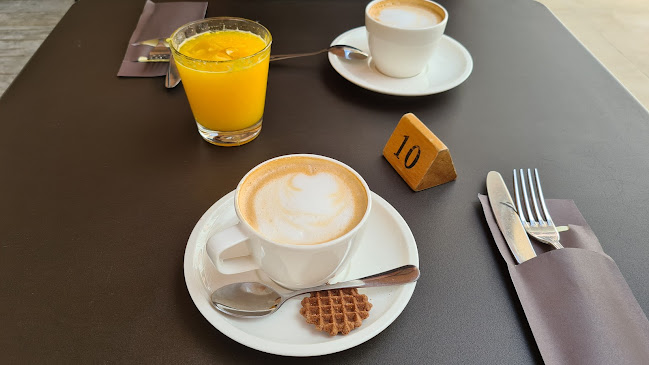 Comments and reviews of House of waffles