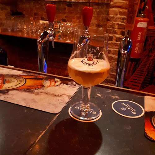 Woodstock, het café - Sint-Niklaas