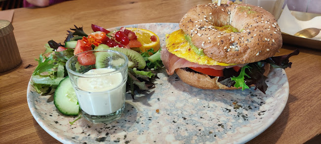 Comentarii opinii despre Zuske