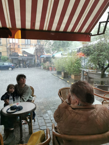 Café Tati Open Times