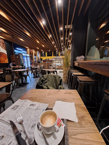 Kafeïno Antwerpen | Koffie & broodjes | Halal