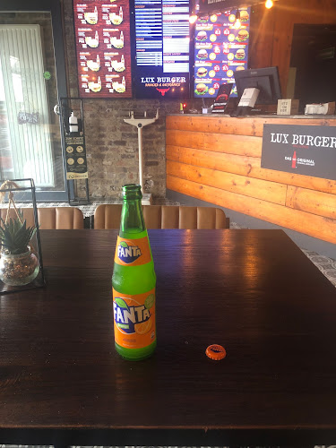 LUX BURGER Open Times