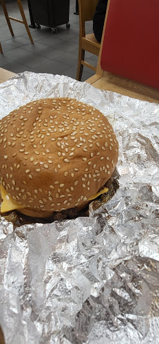 Comentarii opinii despre Five Guys Hamburg Jungfernstieg