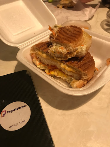 https://www.instagram.com/o.express.hal/