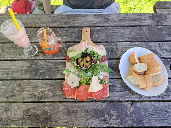 http://www.lacantinedesitaliens.com/