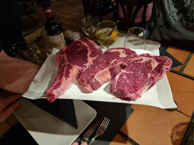 https://www.facebook.com/La-charbonnade-803548483010739/