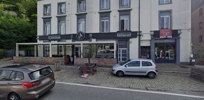 Un Autre Monde