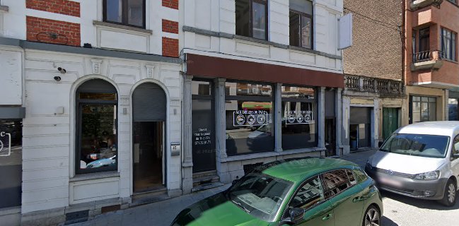 Comments and reviews of Chez Laurie